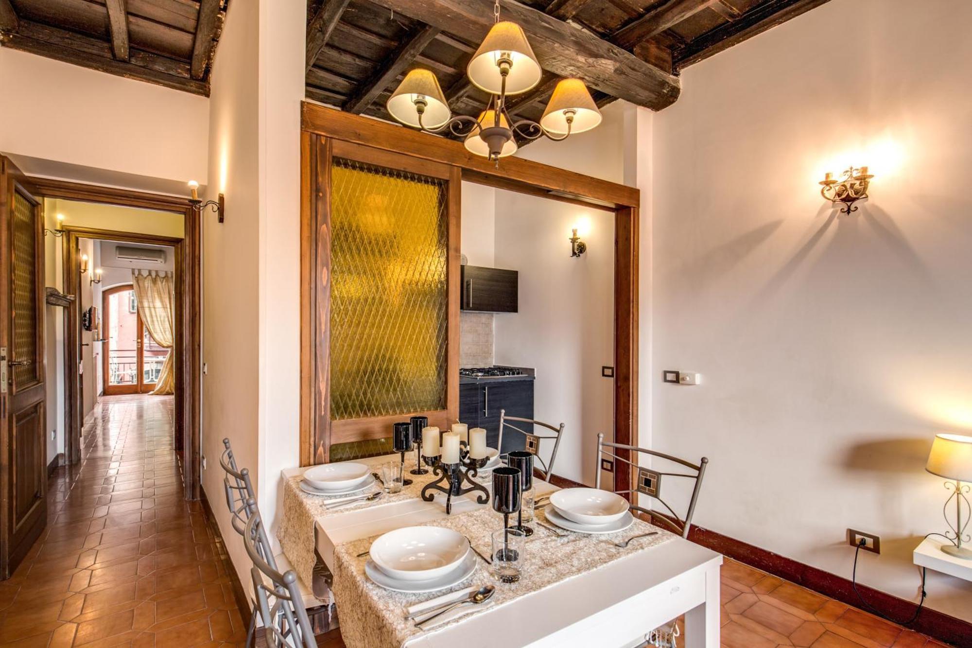 Elegant Behind The Colosseum Appartement *