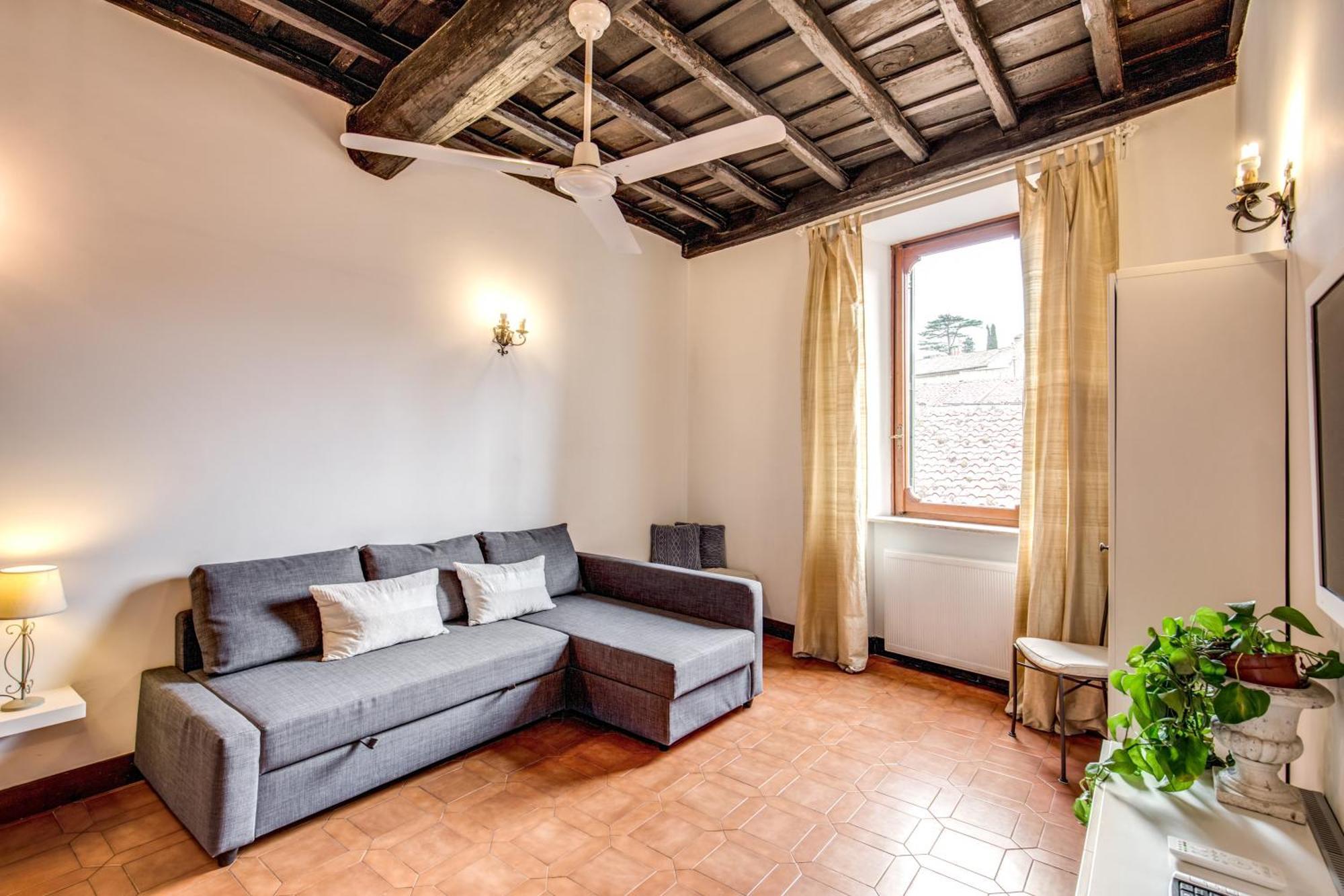 Elegant Behind The Colosseum Appartement *