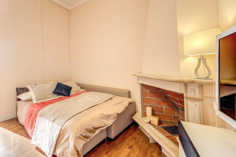 Appartement Elegant Behind The Colosseum Rome